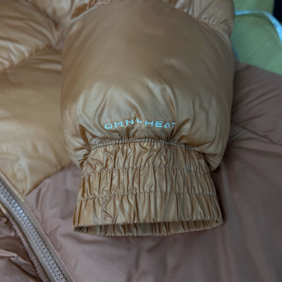 Columbia Hooded Down Puffer Jacket with Omni-Heat Lining - Large - Picture 12 of 14